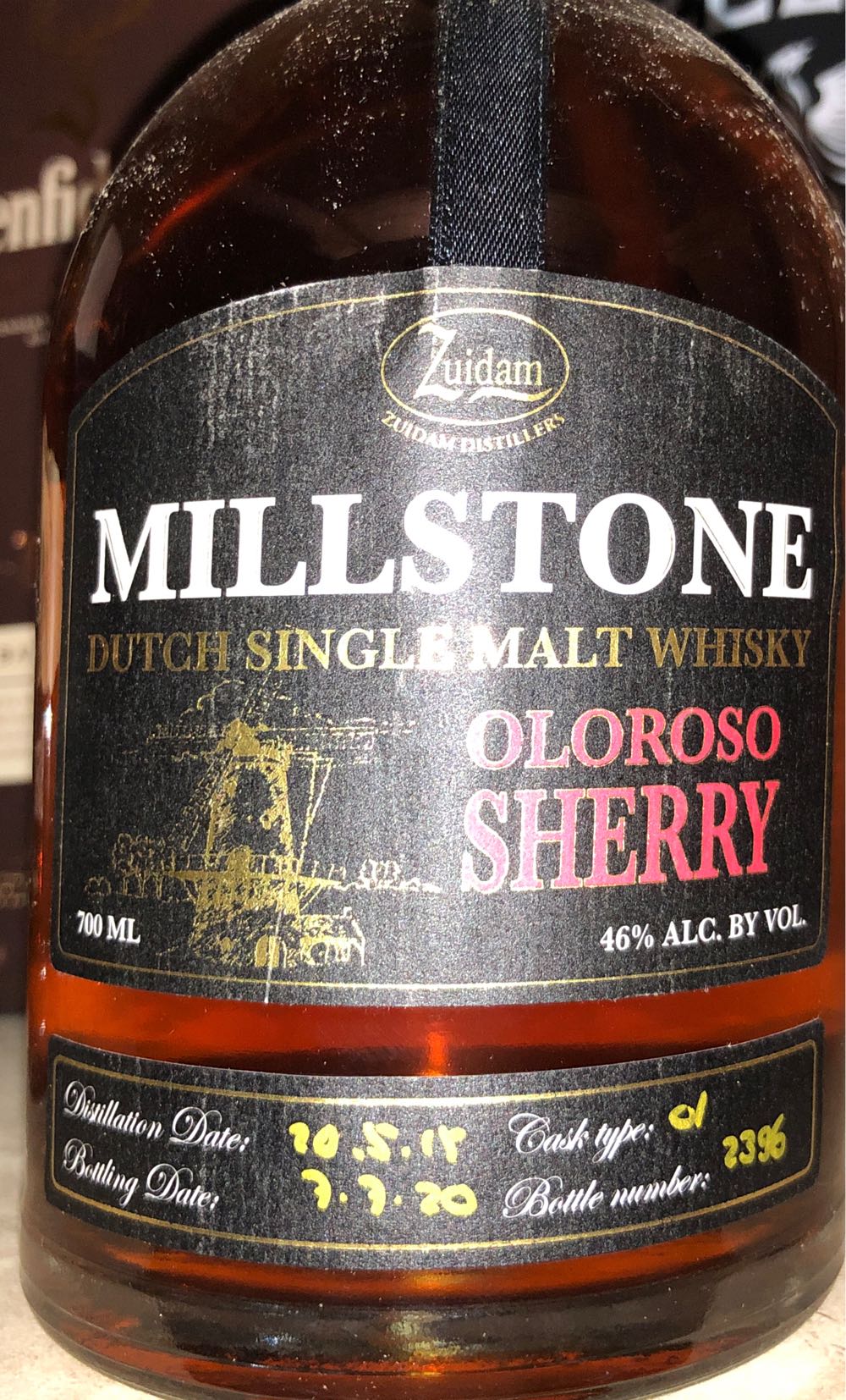 Zuidam Millstone Oloroso Sherry Cask Single Malt Whisky - zuidam distillers (700 mL) alcohol collectible [Barcode 8713947000256] - Main Image 2
