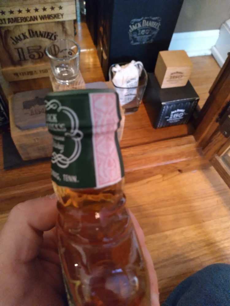 Green label - Jack Daniel Distillery (200 mL) alcohol collectible - Main Image 2