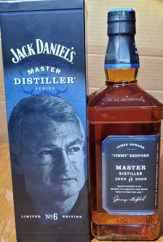 Master Distiller 6 - Jack Daniels Distillery (750 mL) alcohol collectible [Barcode 082184065518] - Main Image 4