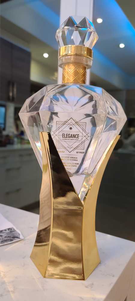 ELEGANCE - n/a (750 mL) alcohol collectible [Barcode 856954007240] - Main Image 2