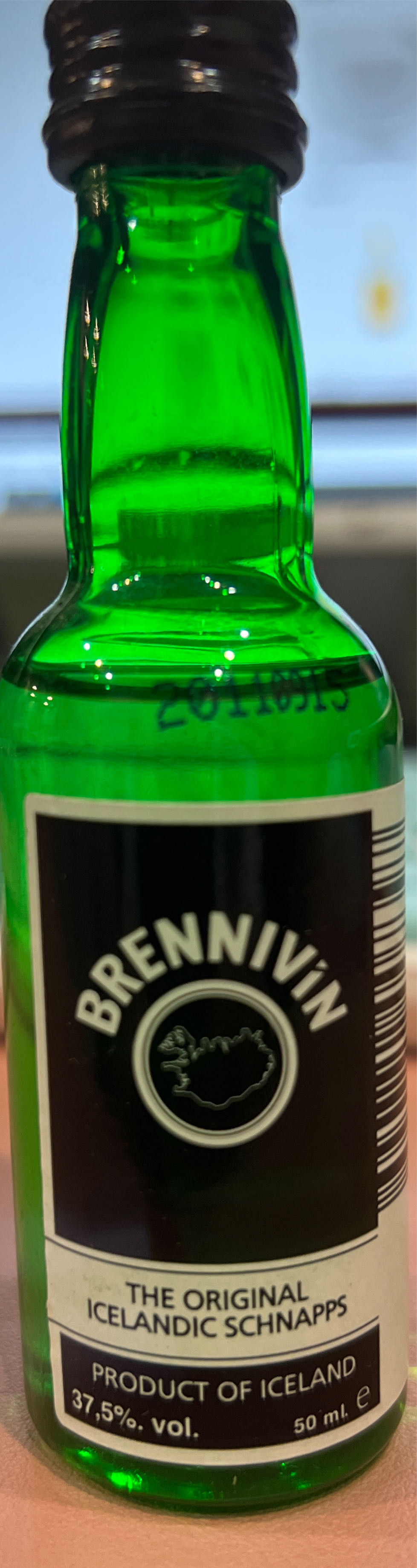 Brennivin Aquavit 50ml Open Food Facts  alcohol collectible [Barcode 5690772007397] - Main Image 2