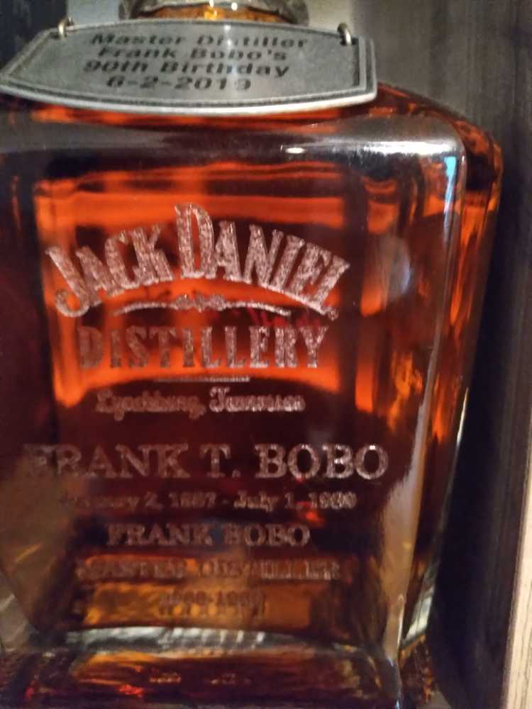 Frank Bobo 90th Birthday - Jack Daniel Distillery (750 mL) alcohol collectible [Barcode 082184087008] - Main Image 2