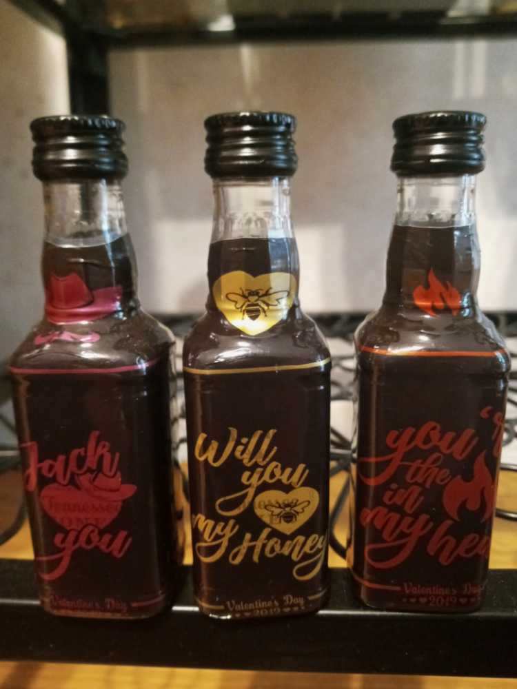 Jack Daniel’s Valentine’s Day 2019  (50 mL) alcohol collectible - Main Image 4