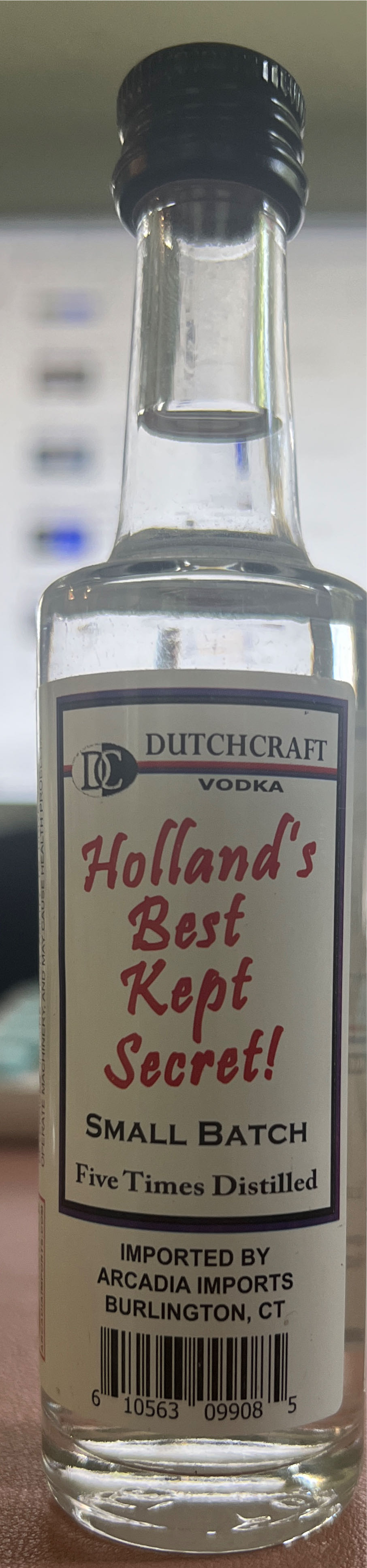 Dutchcraft Vodka 50ml Worldwide Wine & Spirits  alcohol collectible [Barcode 610563099085] - Main Image 1