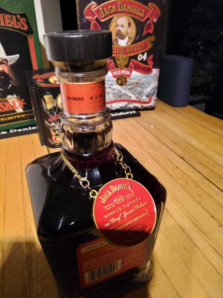 Jack Daniel’s Single Barrel Coy Hill - Jack Daniel‘s Distillery (750 mL) alcohol collectible [Barcode 082184005927] - Main Image 3