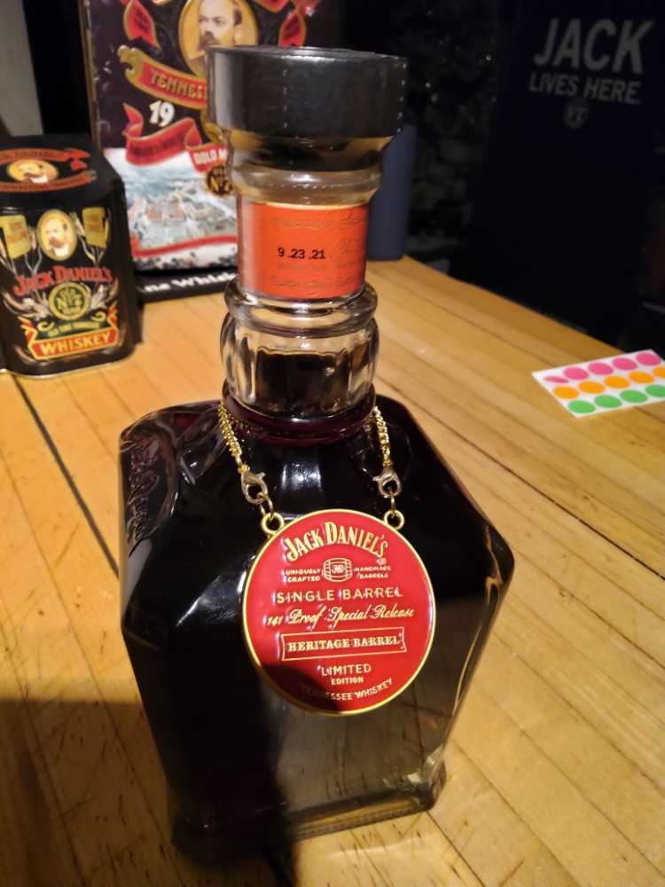 Jack Daniel’s Single Barrel Coy Hill - Jack Daniel‘s Distillery (750 mL) alcohol collectible [Barcode 082184005927] - Main Image 4