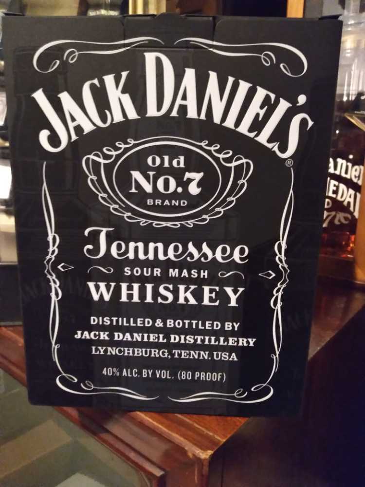 Black Label Gift set - Jack Daniel Distillery alcohol collectible - Main Image 2