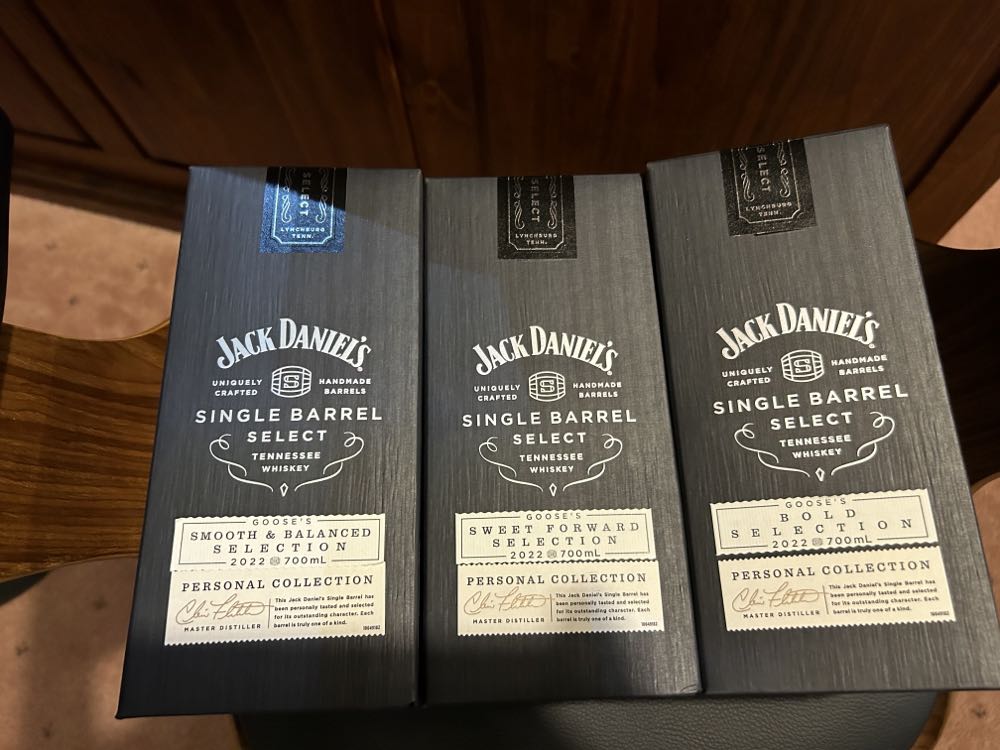 Goose Caddy Selection 2022 - Jack Daniel‘s Distillery (700 mL) alcohol collectible [Barcode 082184087343] - Main Image 3