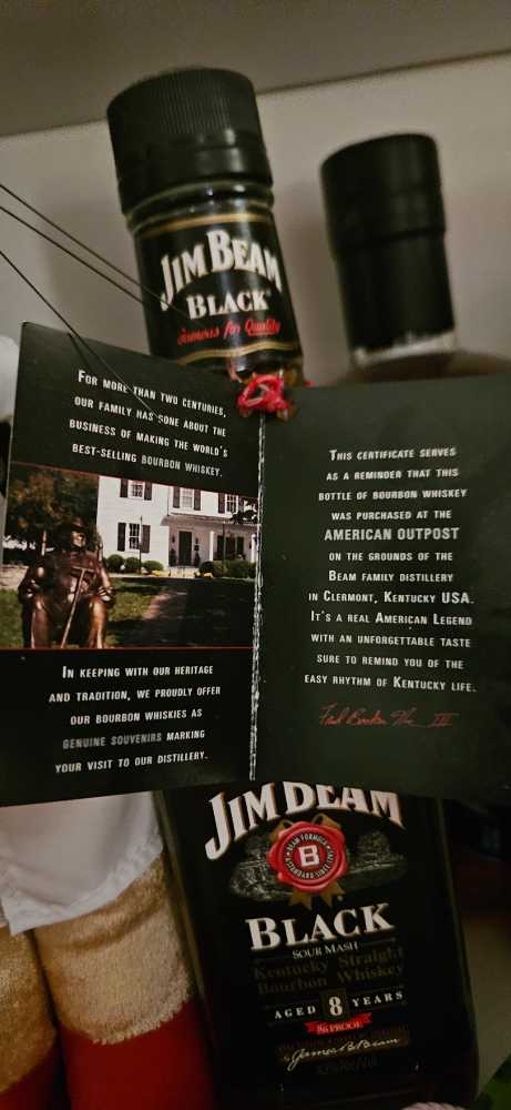 Jim Beam Black - Jim Beam (700 mL) alcohol collectible [Barcode 080686034612] - Main Image 4