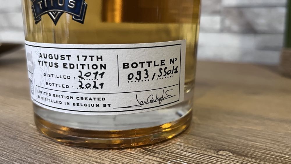 August 17th TITUS - Wave Distil SRL (700 mL) alcohol collectible [Barcode 5425030381809] - Main Image 2