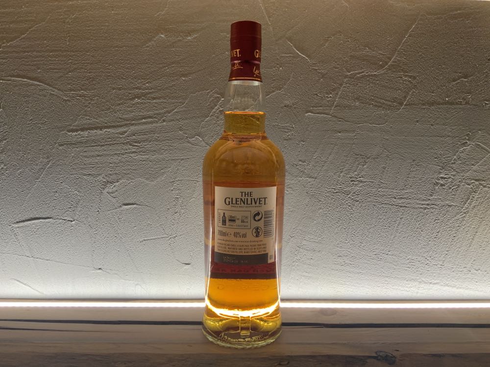 Glenlivet 15 - The Glenlivet Distillery (700 mL) alcohol collectible [Barcode 5000299295021] - Main Image 2