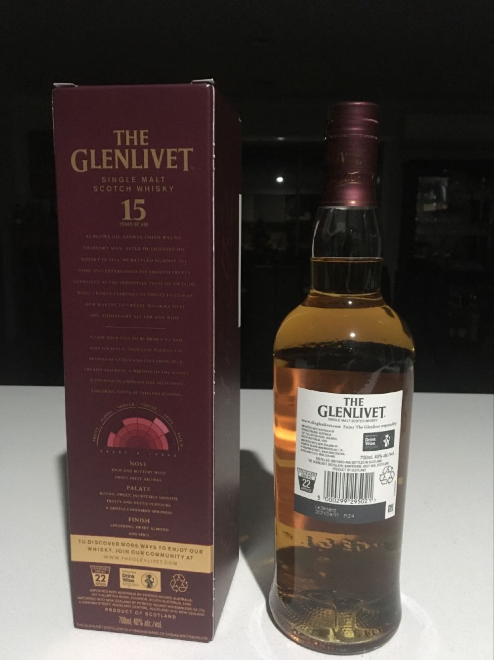 Glenlivet 15 - The Glenlivet Distillery (700 mL) alcohol collectible [Barcode 5000299295021] - Main Image 4
