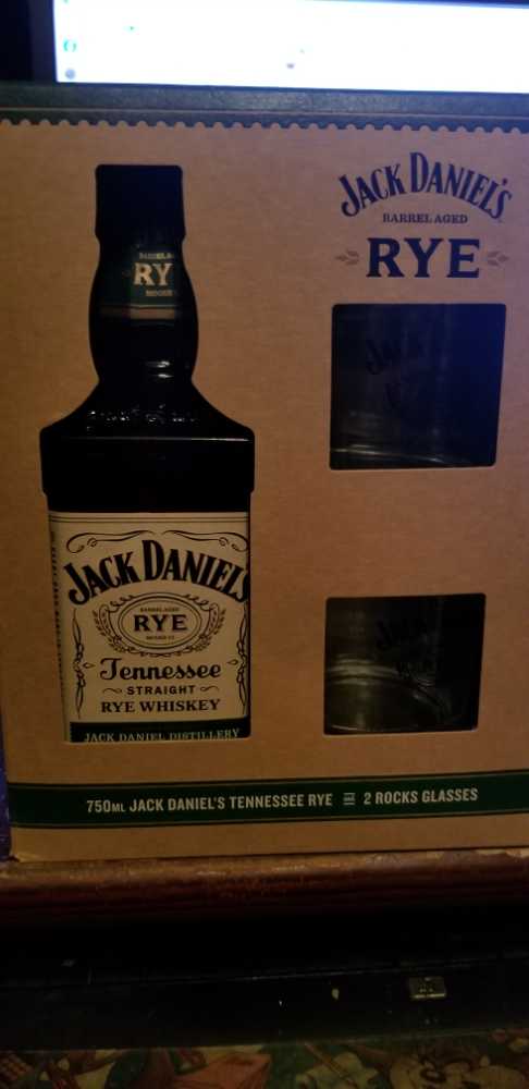 JD Rye Whiskey Gift Set - Jack Daniel’s Distillery, Lynchburg, TN (750 mL) alcohol collectible [Barcode 082184204269] - Main Image 2