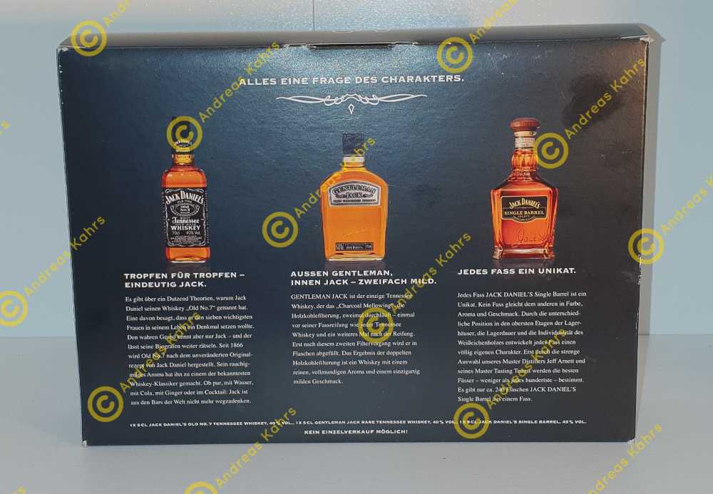 Jack Daniel’s Family of fine Whiskey - Jack Daniels Distillery (50 mL) alcohol collectible [Barcode 4013400506405] - Main Image 2
