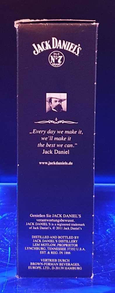 Jack Daniel’s Family of fine Whiskey - Jack Daniels Distillery (50 mL) alcohol collectible [Barcode 4013400506405] - Main Image 4