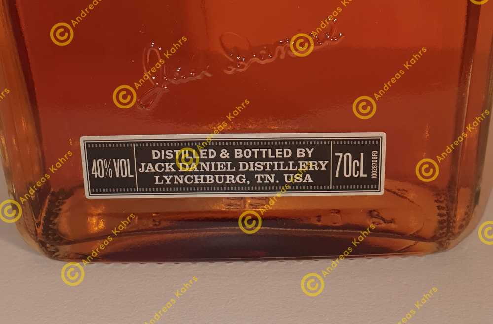 Gentleman Jack With Tag - Jack Daniels Distillery (700 mL) alcohol collectible [Barcode 5099873038758] - Main Image 3