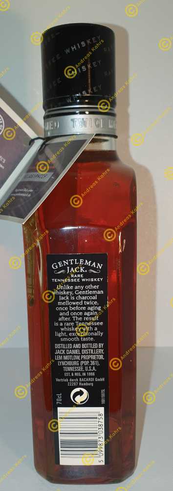 Gentleman Jack With Tag - Jack Daniels Distillery (700 mL) alcohol collectible [Barcode 5099873038758] - Main Image 2