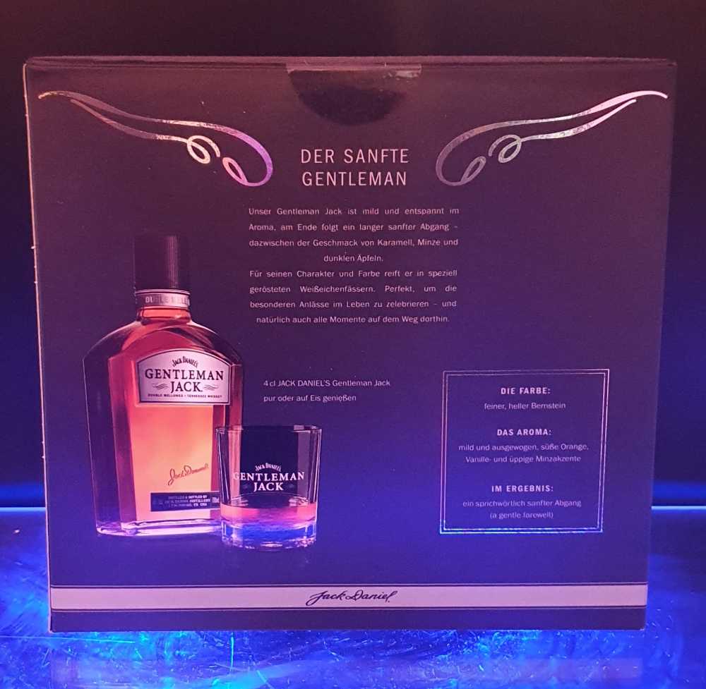 Jahresset & Glas - Jack Daniels Distillery (700 mL) alcohol collectible [Barcode 5099873213674] - Main Image 4