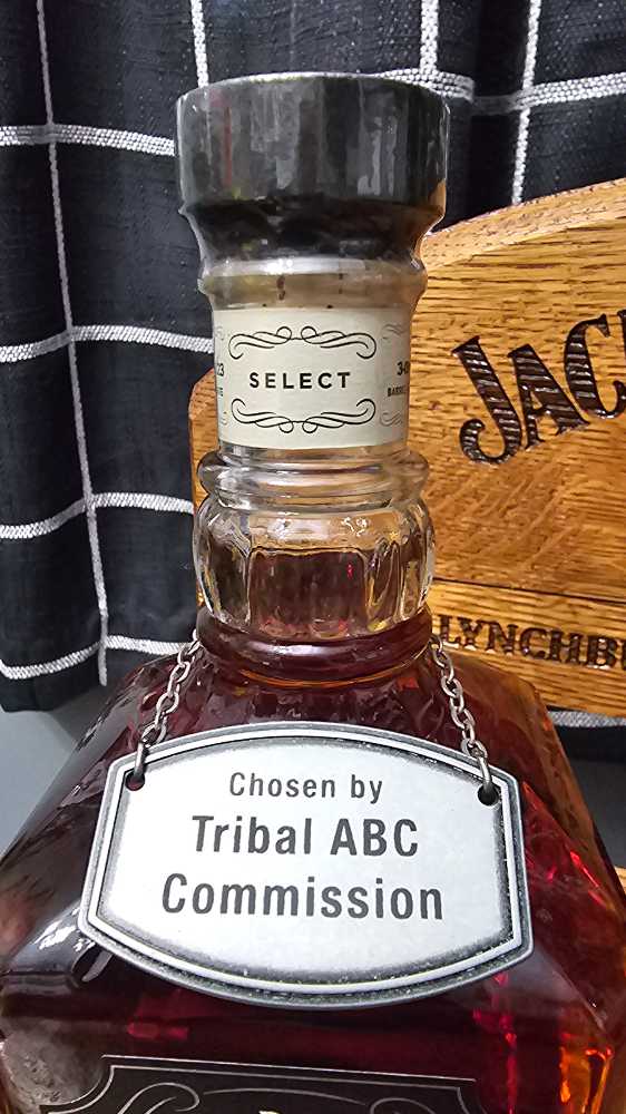 Single Barrel Select/Tribal ABC Commission  - Jack Daniel‘s Distillery (750 mL) alcohol collectible [Barcode 082184004289] - Main Image 4