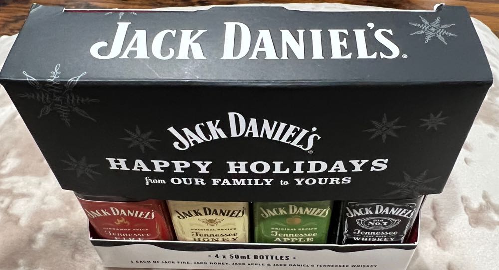 50ML Square Gift Set - Jack Daniel‘s Distillery (50 mL) alcohol collectible [Barcode 082184205501] - Main Image 3
