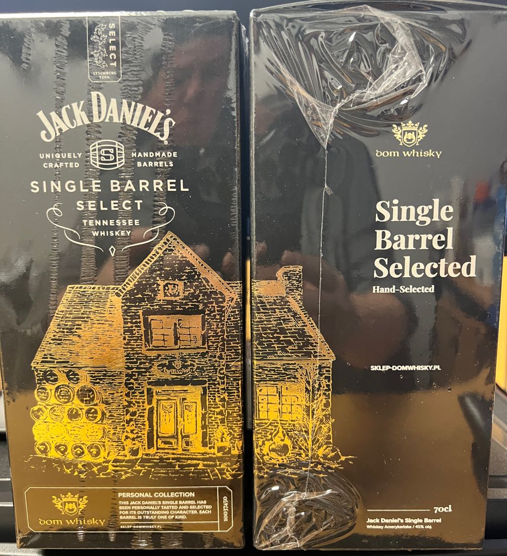 Dom Whisky 2021 - Jack Daniel Distillery (700 mL) alcohol collectible - Main Image 4