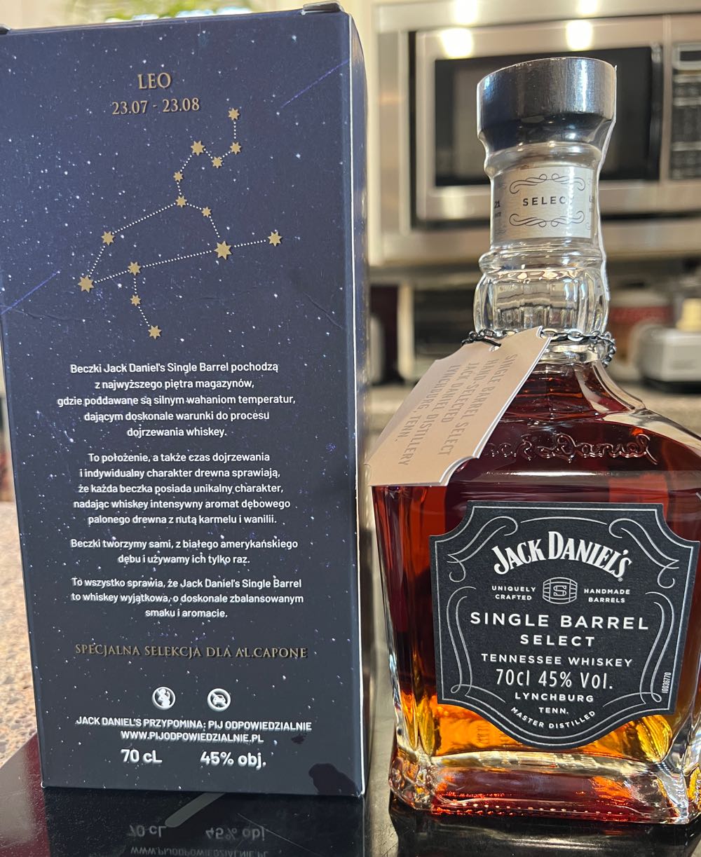 Zodiac Leo 2021 Poland - Jack Daniel Distillery (700 mL) alcohol collectible - Main Image 3