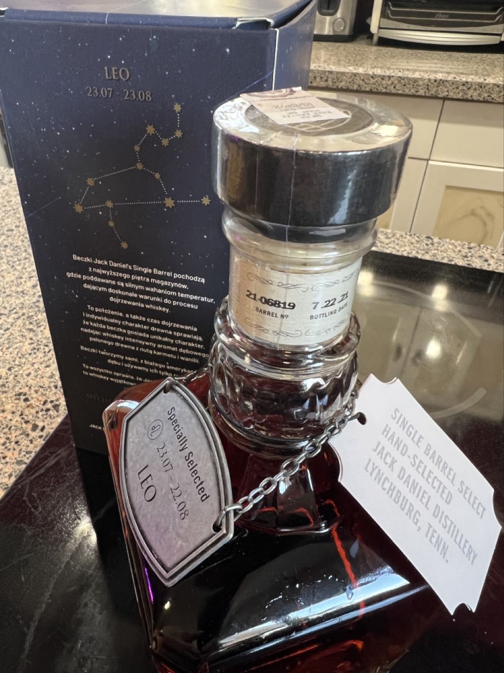 Zodiac Leo 2021 Poland - Jack Daniel Distillery (700 mL) alcohol collectible - Main Image 4