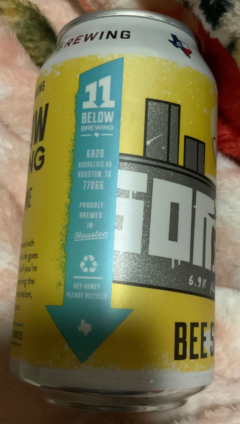 Bee Someone Honey Wheat - 11 Below Brewing (12 FL OZ) alcohol collectible [Barcode 851233007126] - Main Image 3