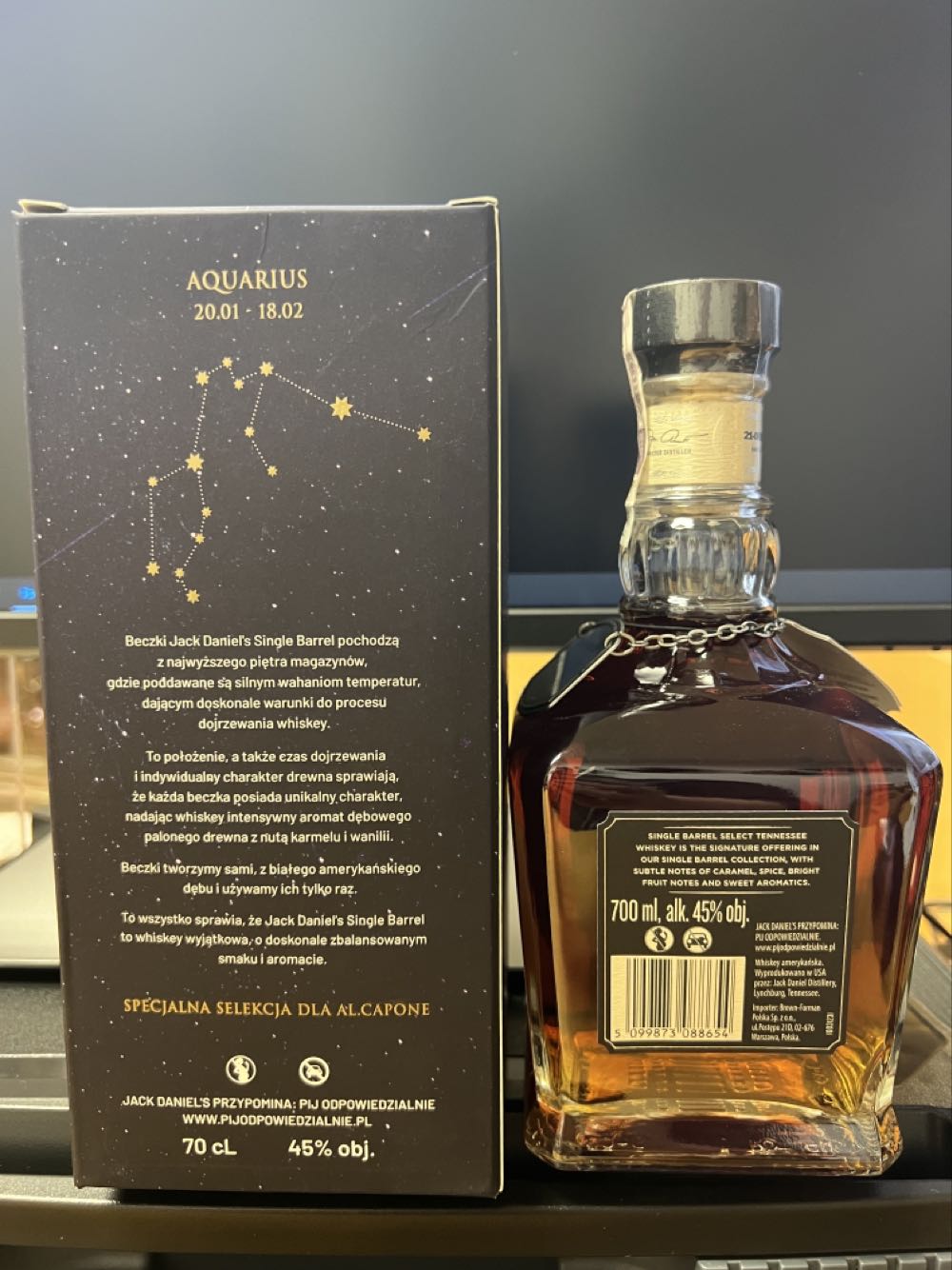 Zodiac Aquarius 2021 Poland - Jack Daniel Distillery (700 mL) alcohol collectible - Main Image 3