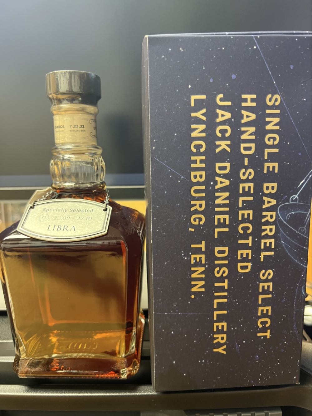 Zodiac Libra 2021 Poland - Jack Daniel Distillery (700 mL) alcohol collectible - Main Image 4