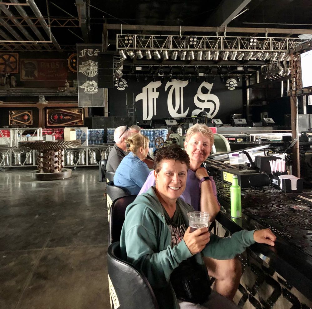 Fernson Lion’s Paw - Fernson’s Brewing Company alcohol collectible - Main Image 3