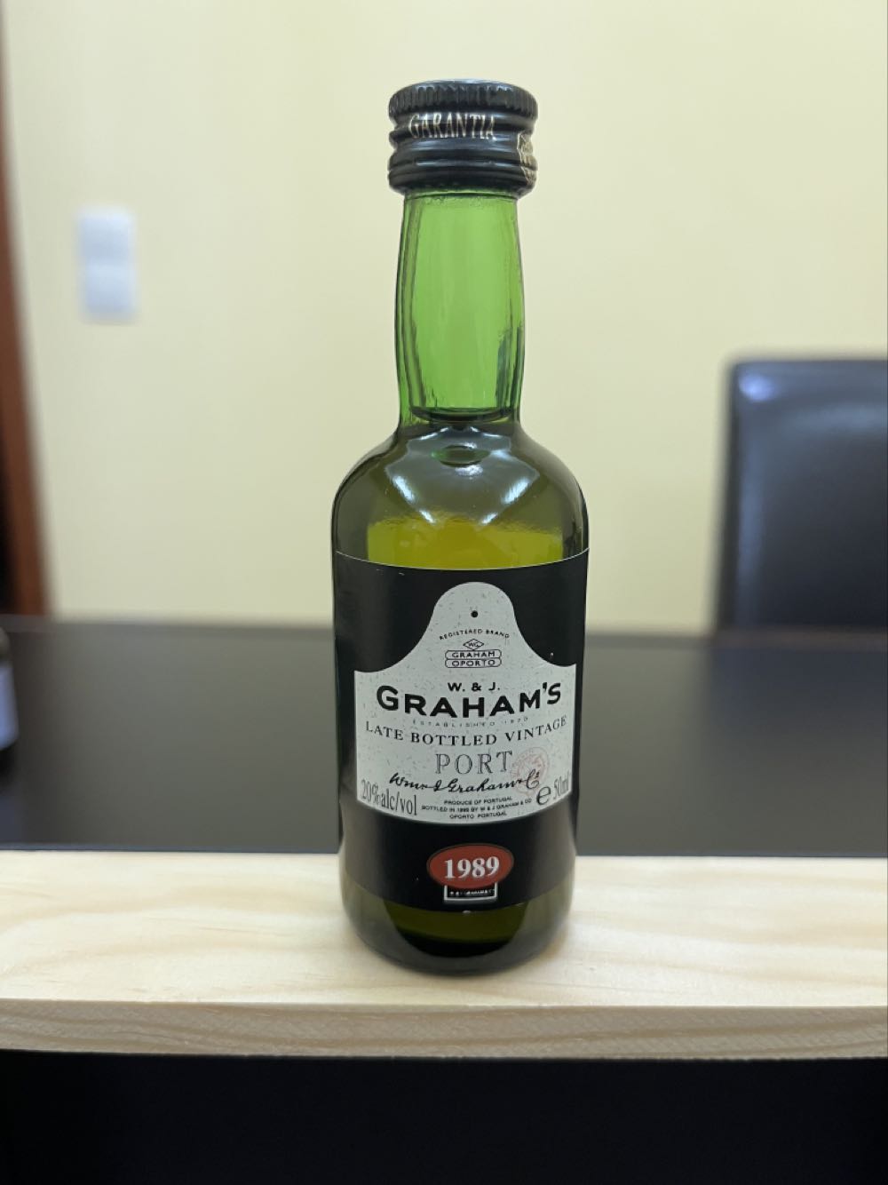 Licor Amaretto Lazzaroni Amaretto 0.7 л 24% 8002873012113