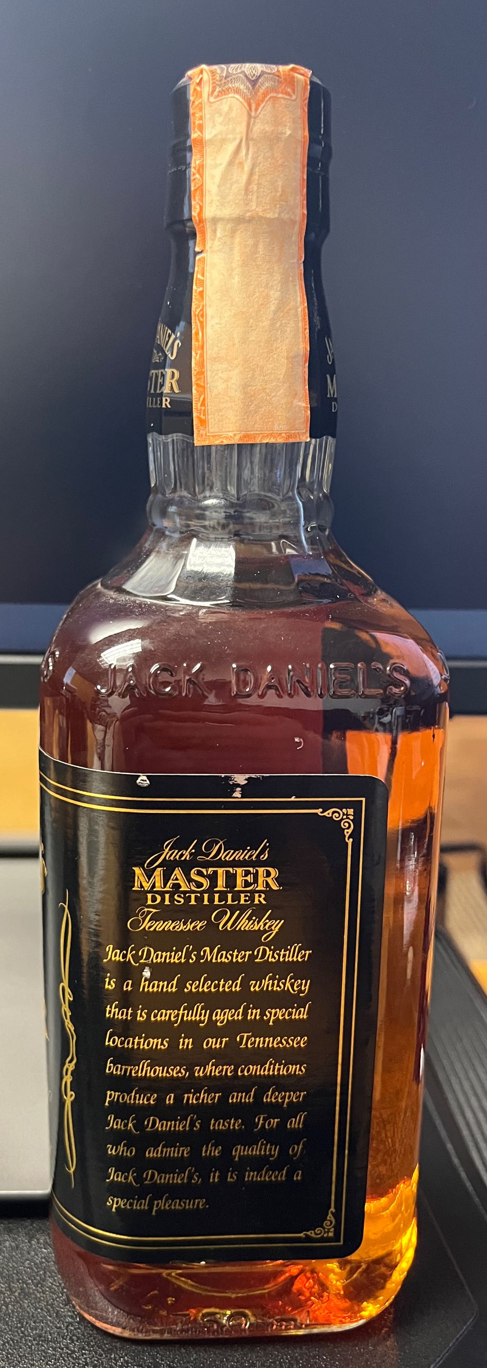 Master Distiller 1996 With Box - Jack Daniel Distillery (750 mL) alcohol collectible [Barcode 082184089507] - Main Image 4