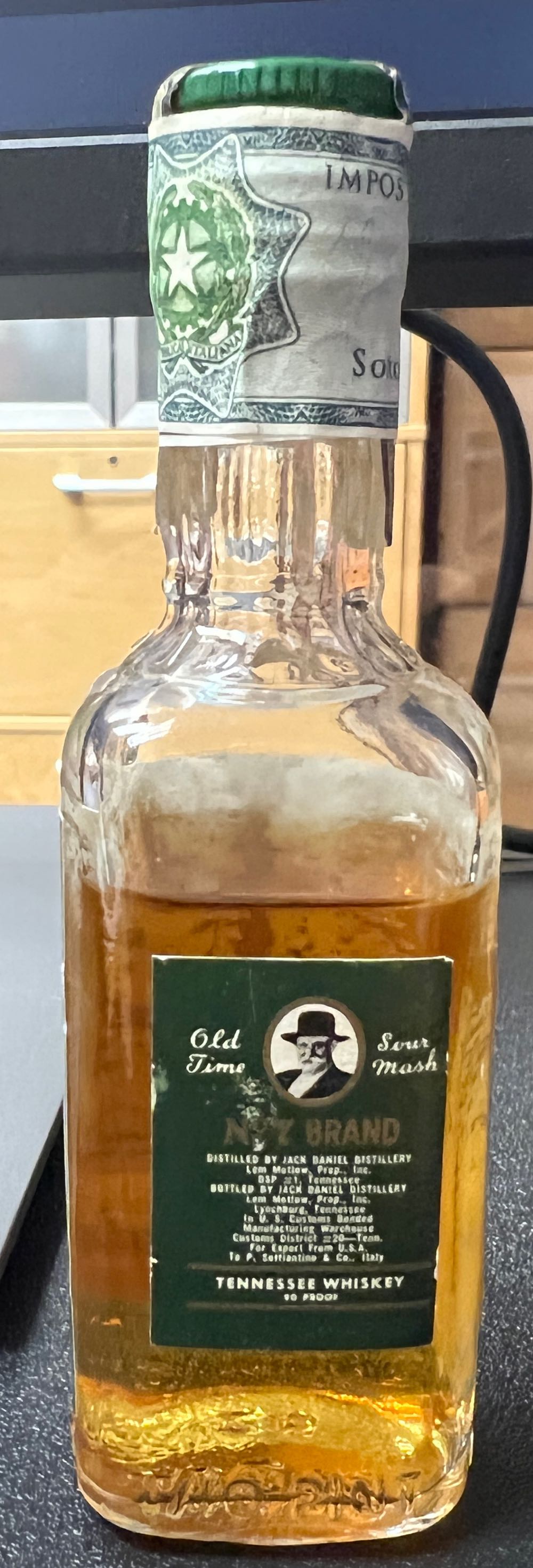 Mini Green 1972 Italy - Jack Daniel Distillery (50 mL) alcohol collectible - Main Image 2