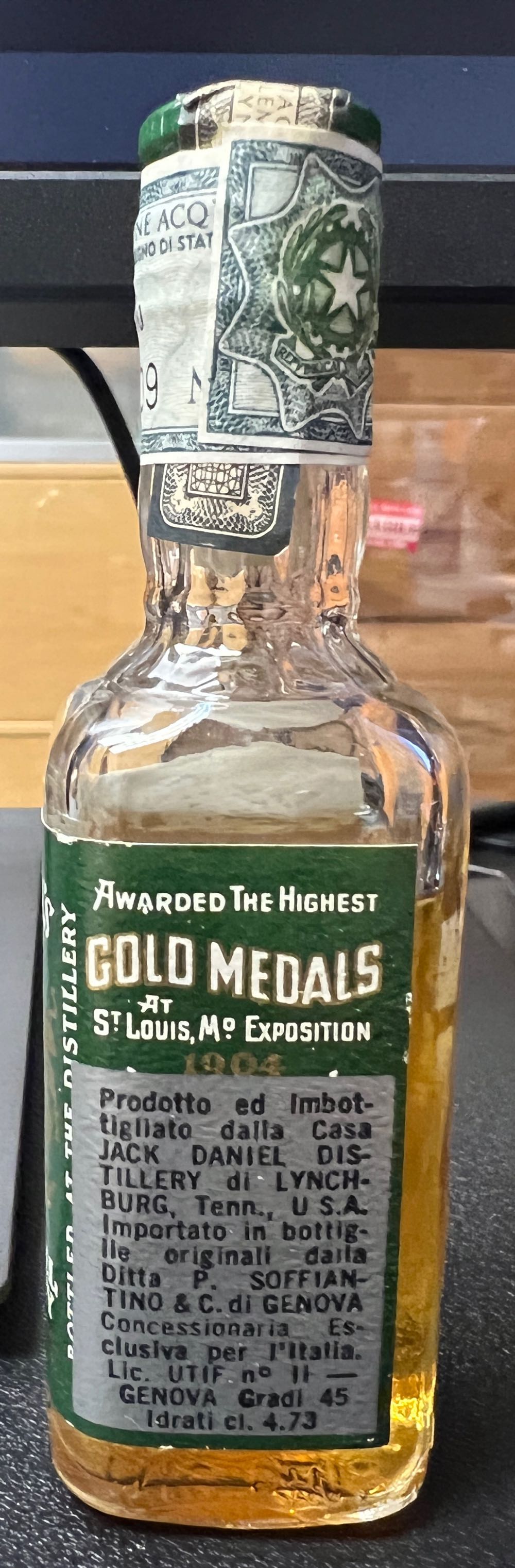 Mini Green 1972 Italy - Jack Daniel Distillery (50 mL) alcohol collectible - Main Image 3