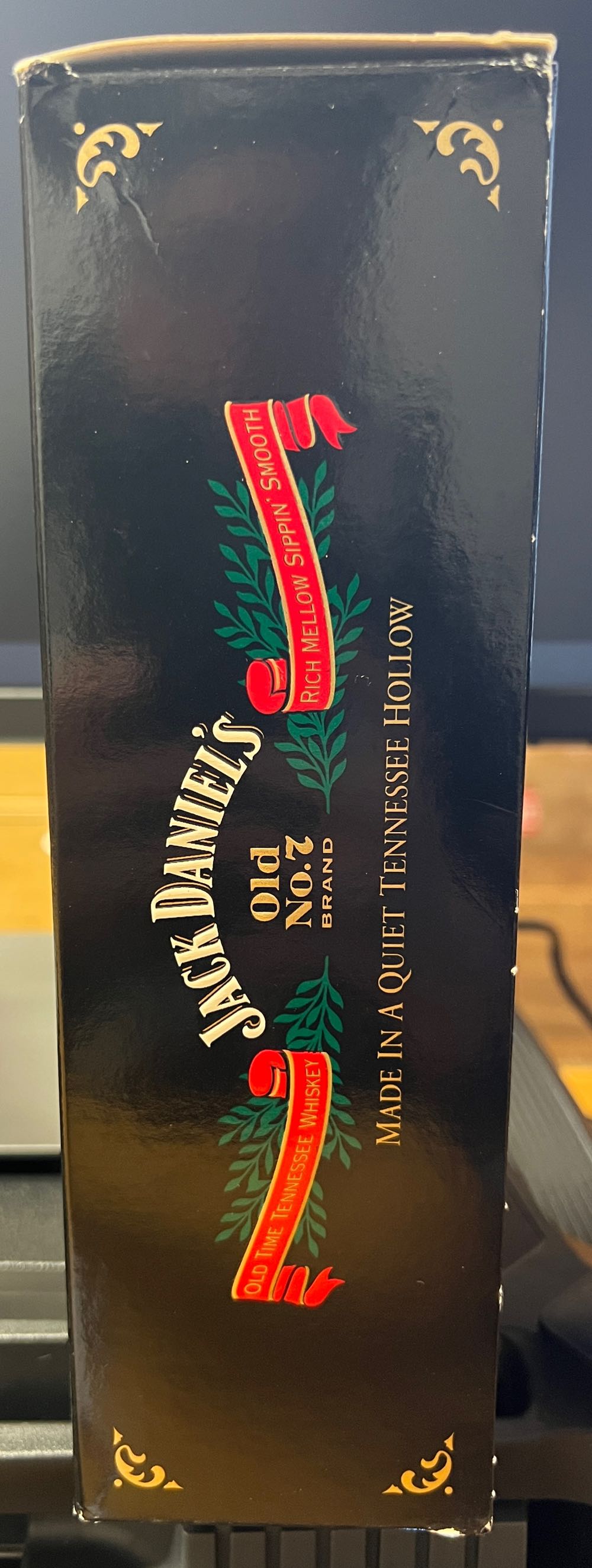 Set Black Label Round Key Chain- Clear Shot Glass - Jack Daniel Distillery (375 mL) alcohol collectible [Barcode 082184081525] - Main Image 3