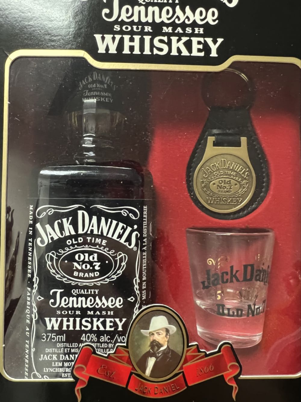 Set Black Label Round Key Chain- Clear Shot Glass - Jack Daniel Distillery (375 mL) alcohol collectible [Barcode 082184081525] - Main Image 4