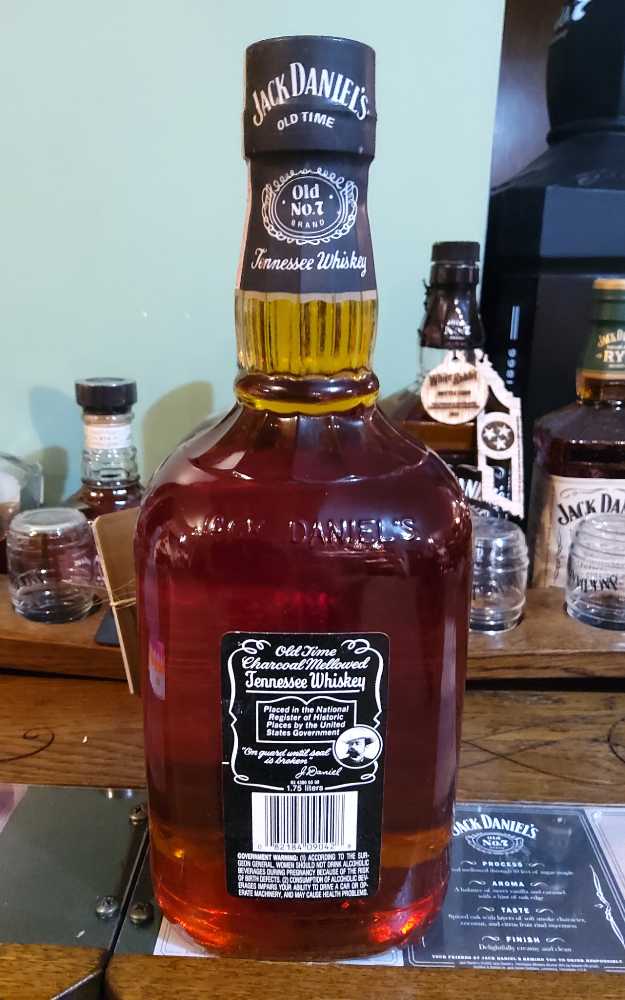 Jack Daniel’s Black Label  Tennessee Whiskey - Jack Daniel’s (1.75 L) alcohol collectible [Barcode 082184090428] - Main Image 3