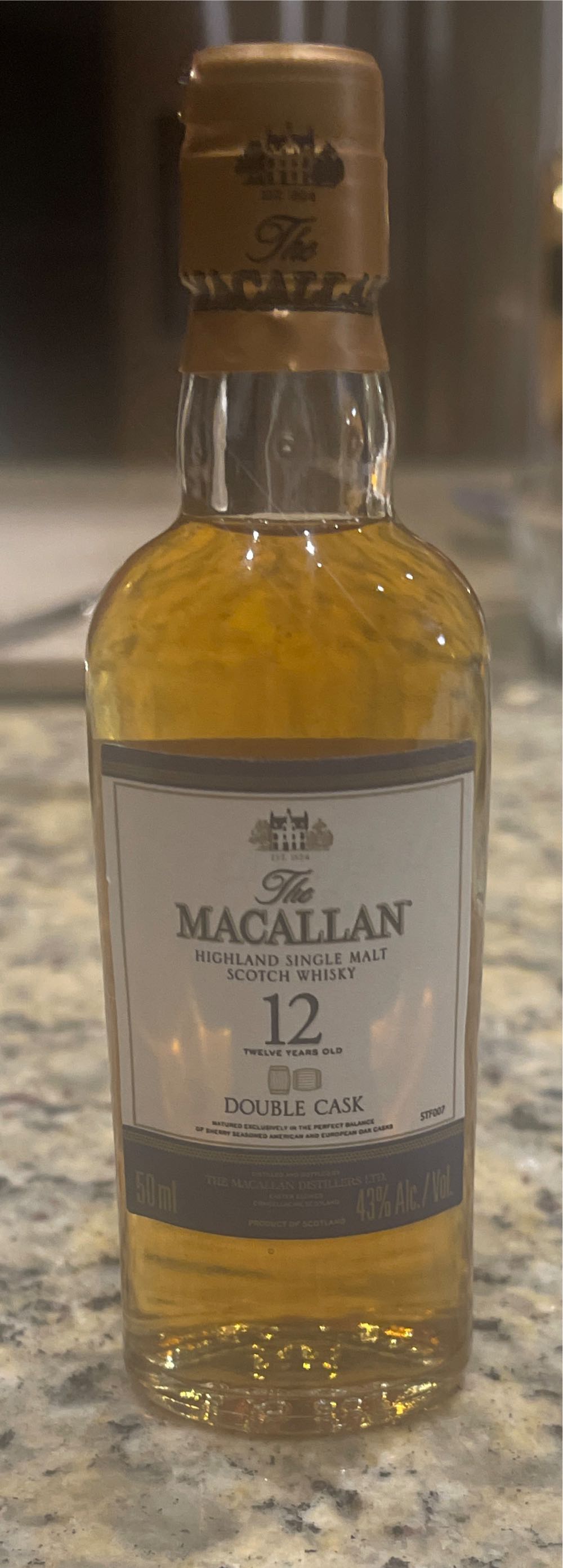 Macallan 12 Year Old Double Cask  (50 mL) alcohol collectible [Barcode 812066021857] - Main Image 2