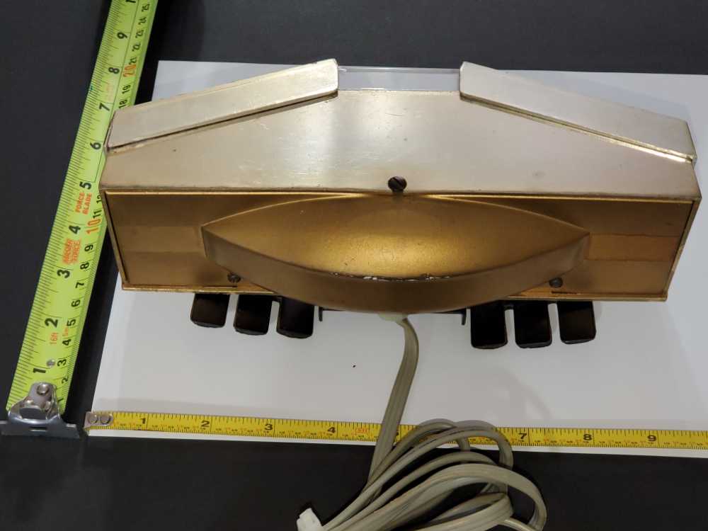 Budwieser Lighted sign  alcohol collectible - Main Image 3