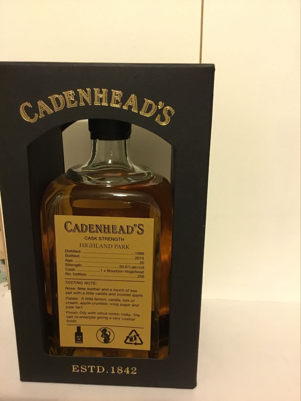 Highland Park 20yo 50.6% Cadenheads Gold Label - Highland Park alcohol collectible - Main Image 2