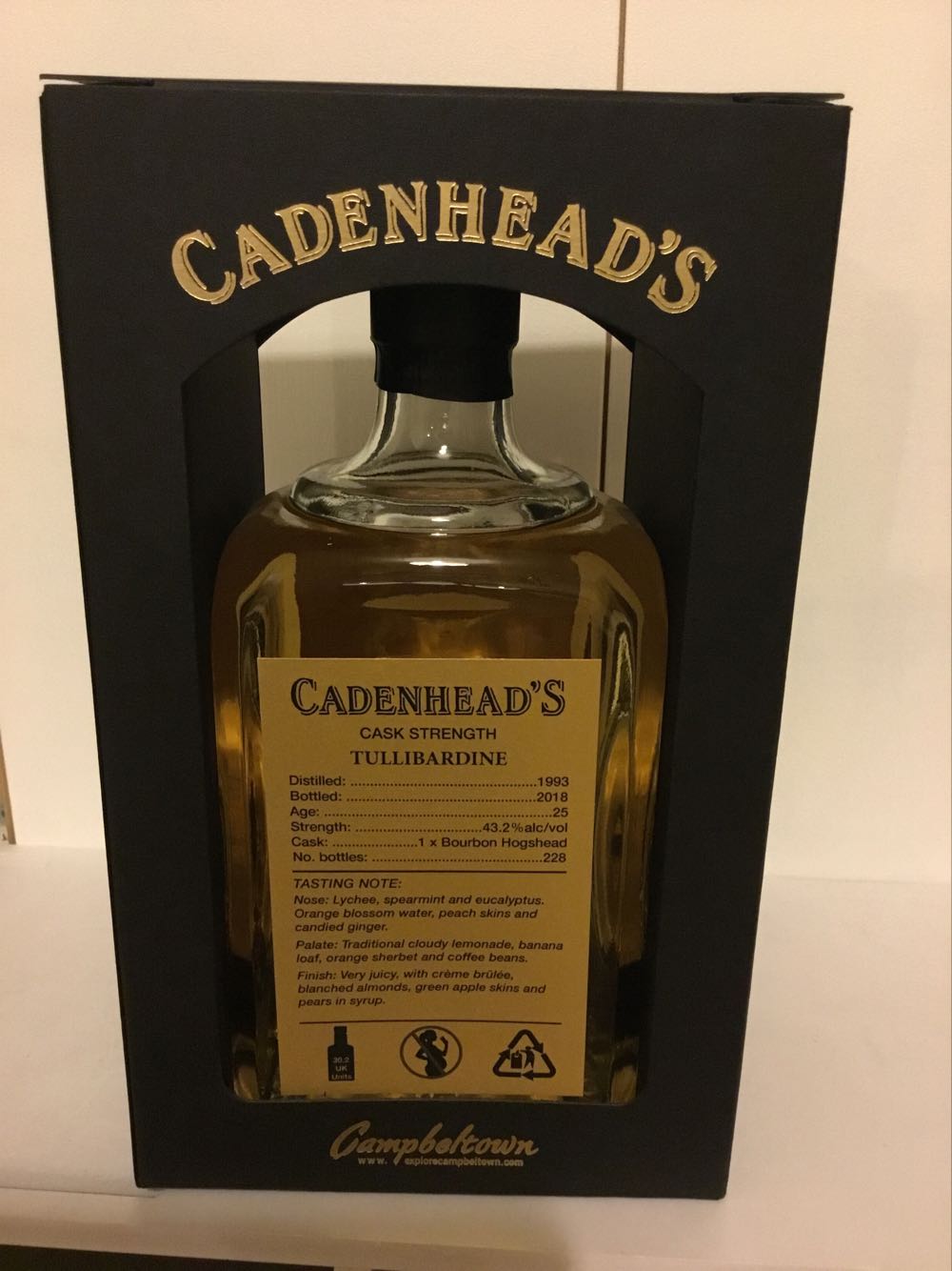 Tullibardine 25yo 43.2% 2018 Gold Label Cadenheads - The Tullibardine Distillery alcohol collectible - Main Image 2