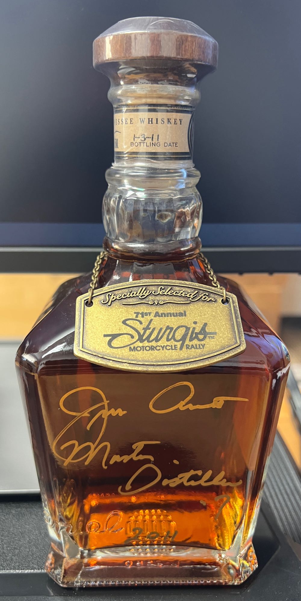 Sturgis Motorcycle Rally “71” signed Jim 2011 - Jack Daniel Distillery (750 mL) alcohol collectible [Barcode 082184087008] - Main Image 4