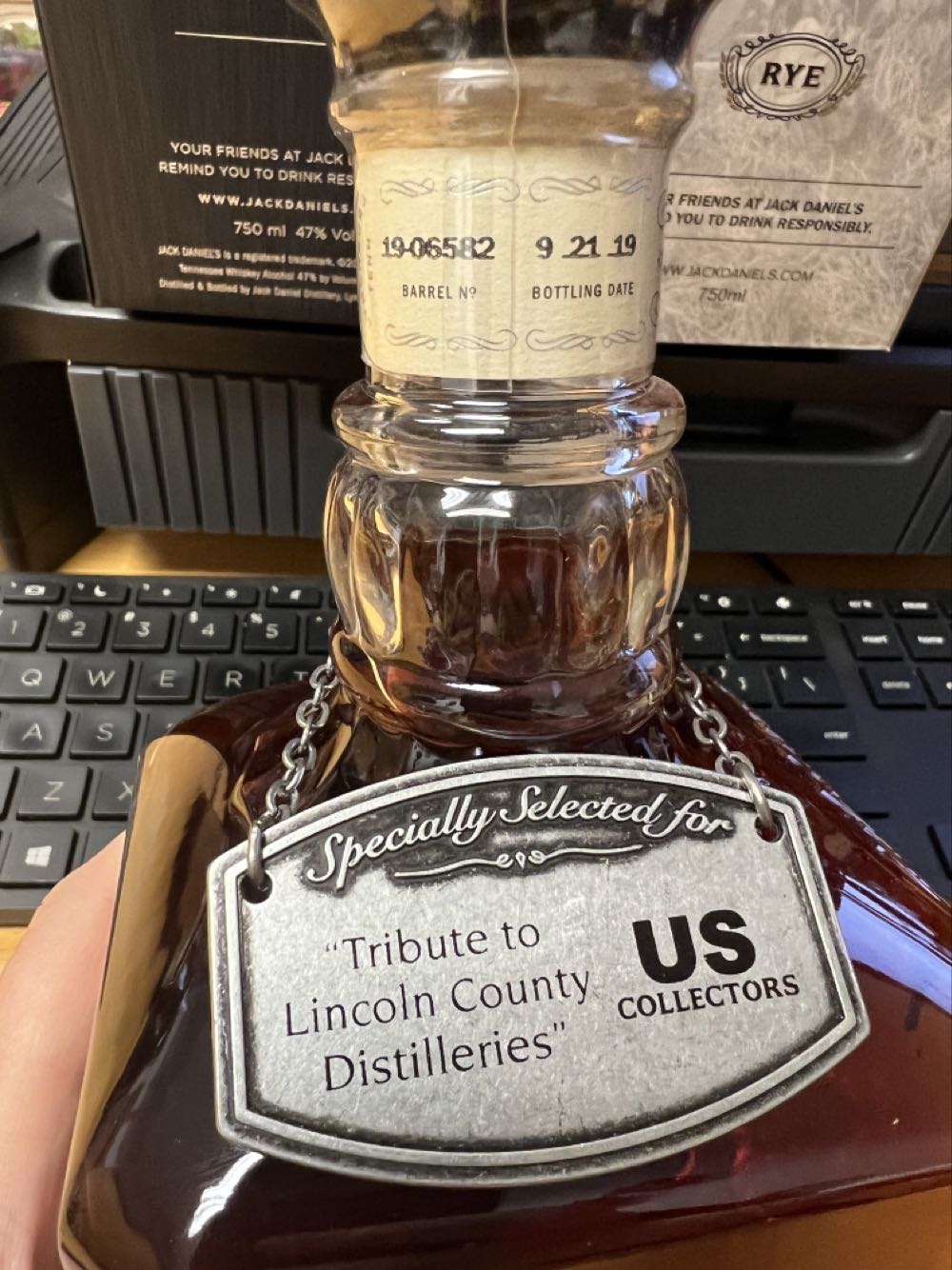 US Collectors (14) Tribute To Lincoln County Distrillers - Jack Daniel’s Distillery, Lynchburg, TN (750 mL) alcohol collectible - Main Image 4
