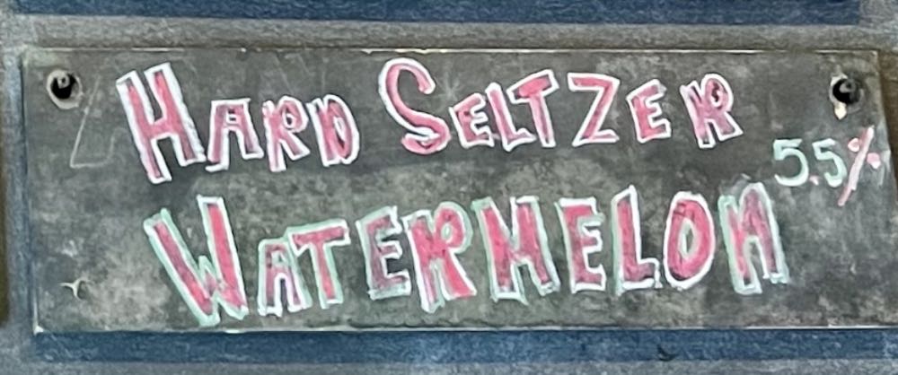 3 Bridges Tasty Pig IPA - 3 Bridges Brewing, Venice alcohol collectible - Main Image 3