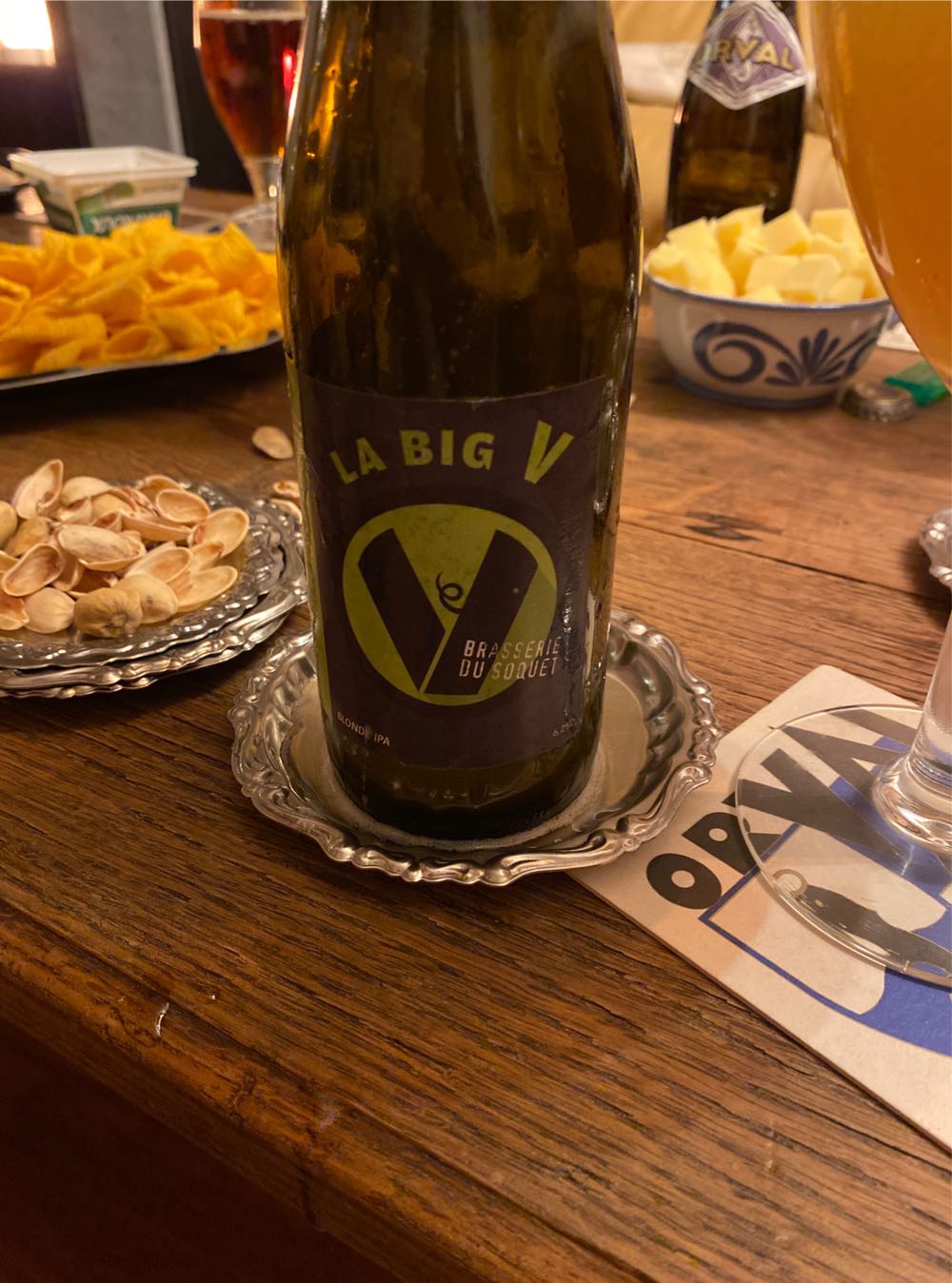 La Big V - Beer (330 mL) alcohol collectible - Main Image 2