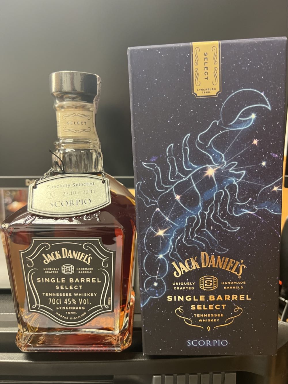 Zodiac Scorpio 2021 Poland - Jack Daniel’s Distillery, Lynchburg, TN (700 mL) alcohol collectible [Barcode 1220981454329] - Main Image 2