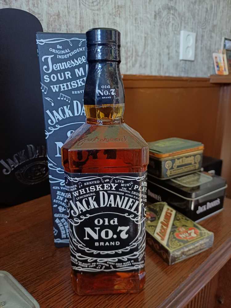 Paula Scher Label - Jack Daniel Distillery (700 mL) alcohol collectible [Barcode 5099873021873] - Main Image 4