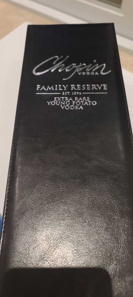 Chopin Family Reserve  - Chopin (750 mL) alcohol collectible [Barcode 852935001733] - Main Image 4