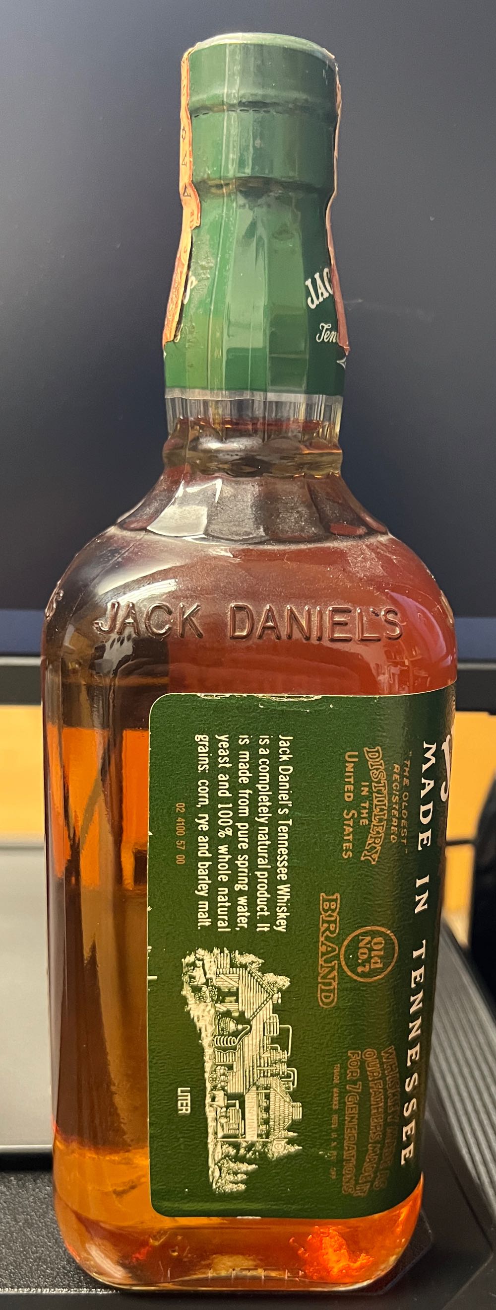 Green Label Italy 2000 1 Liter - Jack Daniel’s Distillery, Lynchburg, TN (1 L) alcohol collectible [Barcode 082184090060] - Main Image 2